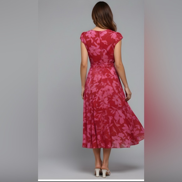 Red Floral Print Wrap Hem Belted Dress - Picture 4 of 10